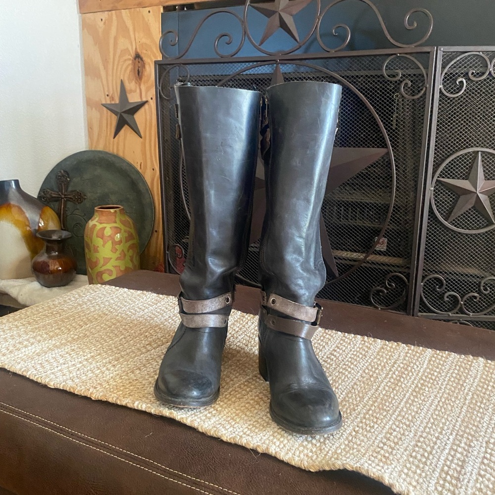 Size 8 freebird leather boots